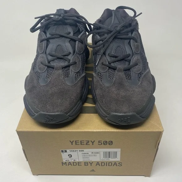 Adidas Yeezy 500 - Picture 3 of 5